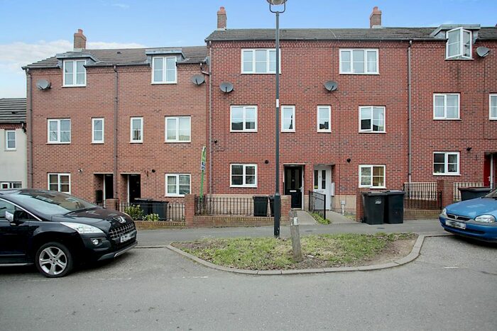 3 Bedroom Terraced House To Rent In Spruce Road, Nuneaton, Warwickshire, CV10