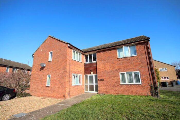 Studio To Rent In Armitage Way, CB4