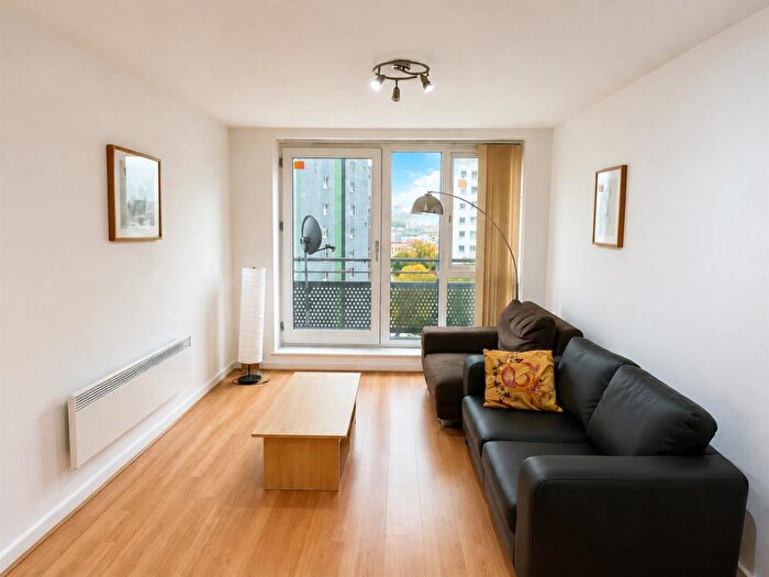 1 Bedroom Flat To Rent In Aspect, Elmwood Lane, LS2