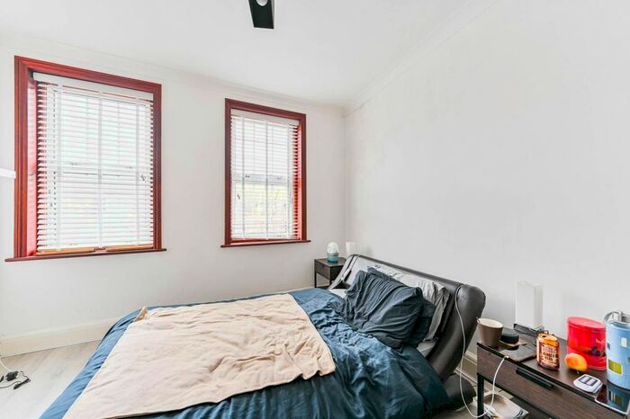 2 Bedroom Flat To Rent In Bridge Street, Pinner, HA5