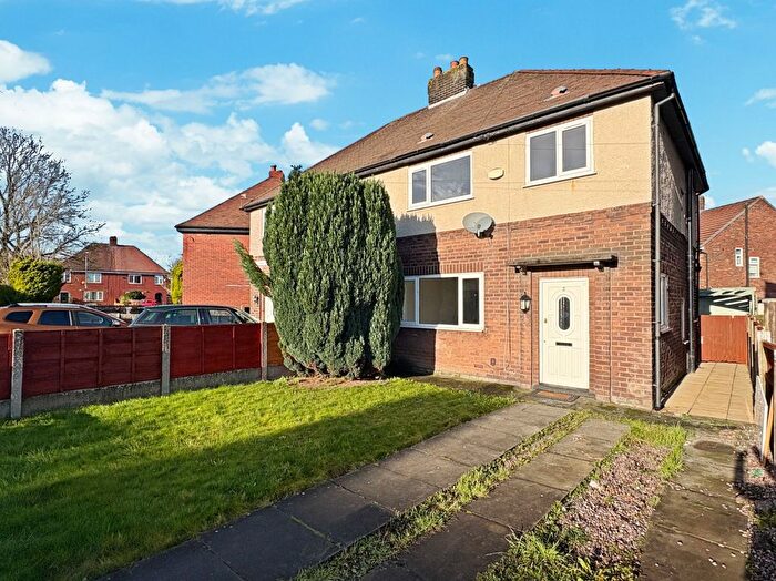 3 Bedroom Semi-Detached House For Sale In Ullswater Road, Tyldesley, M29