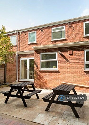 4 Bedroom Terraced House To Rent In Cowdrey Place, Canterbury, CT1