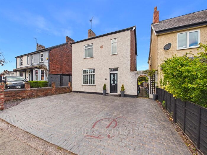 3 Bedroom Detached House For Sale In Vounog Hill, Penyffordd, Chester, CH4