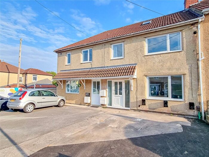 1 Bedroom Flat For Sale In Pettigrove Gardens, Kingswood, Bristol, BS15