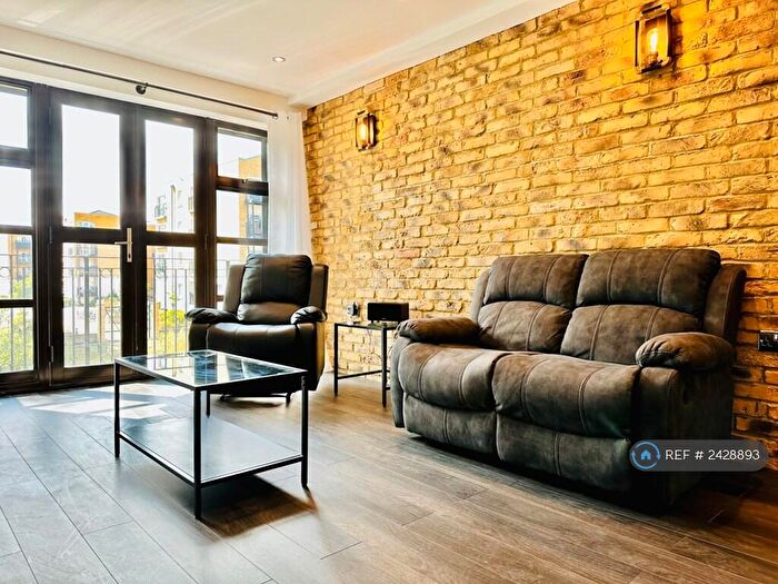 2 Bedroom Flat To Rent In Copperfield Road, London, E3