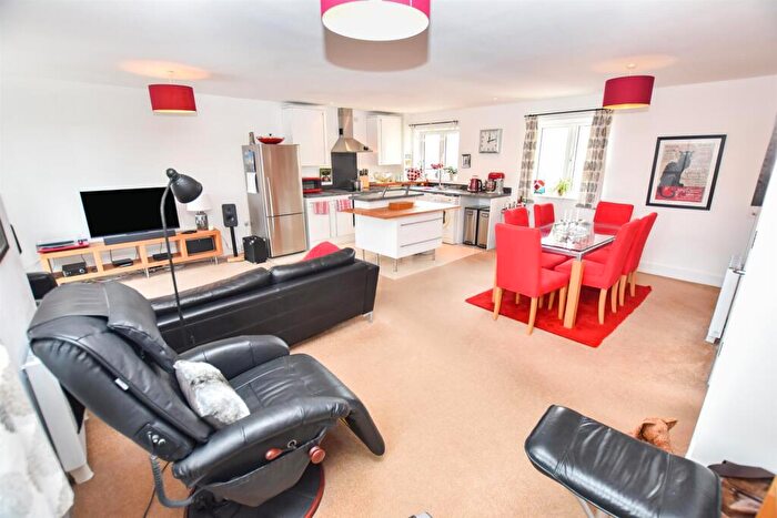 3 Bedroom Apartment For Sale In Trinity Row, South Woodham Ferrers, Chelmsford, CM3