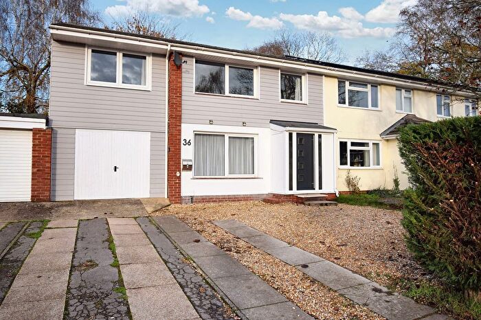 4 Bedroom Semi Detached House For Sale In Sycamore Avenue, Chandler's Ford, SO53