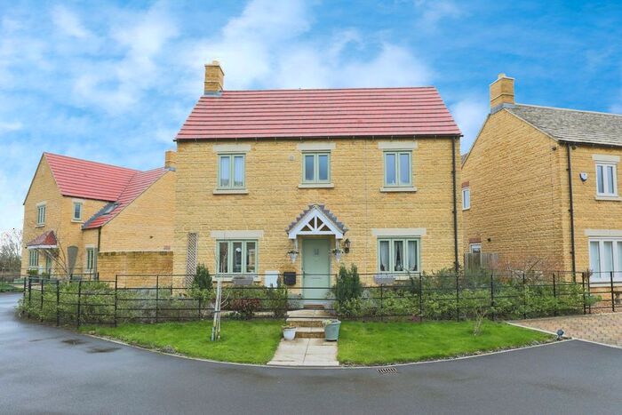 3 Bedroom Detached House For Sale In Maurice Gardens, Willersey, Broadway, WR12