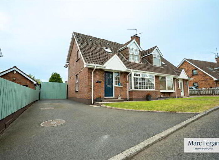 3 Bedroom Semi-Detached House For Sale In Collingwood Drive, Craigavon, BT66