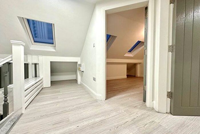 3 Bedroom Flat To Rent In Woodwells Road, Birmingham, B8