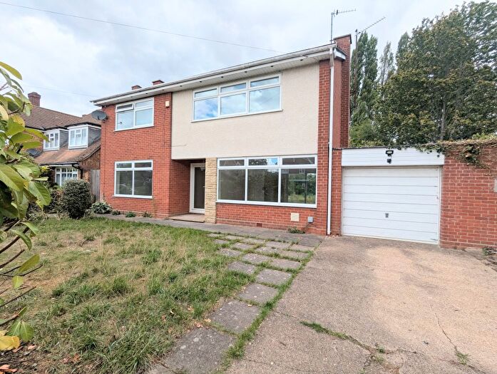 4 Bedroom Detached House To Rent In Balmoral Avenue, Bedford, MK40