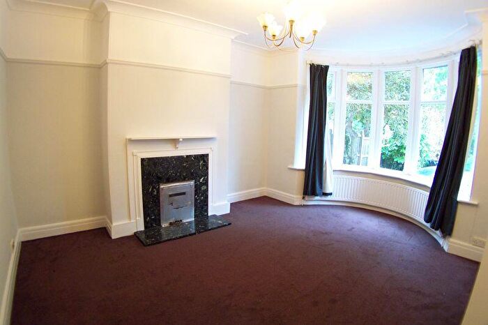 4 Bedroom Semi-Detached House To Rent In Otley Road, Leeds, LS6