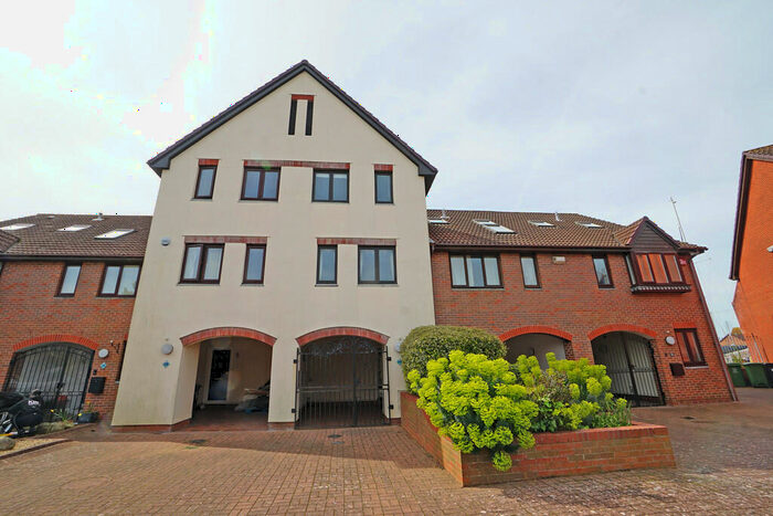 3 Bedroom Terraced House To Rent In Cadgwith Place, Port Solent, PO6