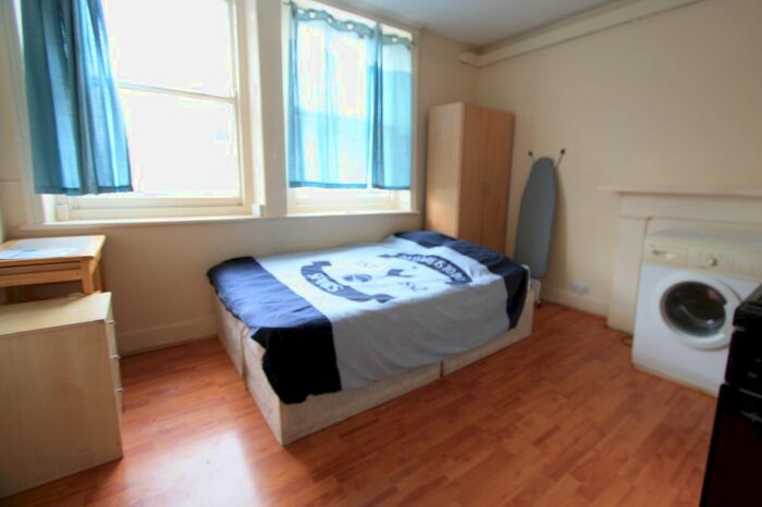 Studio To Rent In Penywern Road, Earls Court, SW5