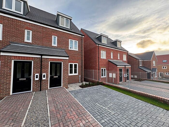 3 Bedroom Semi Detached House To Rent In Elm Rise, Birtley, DH3