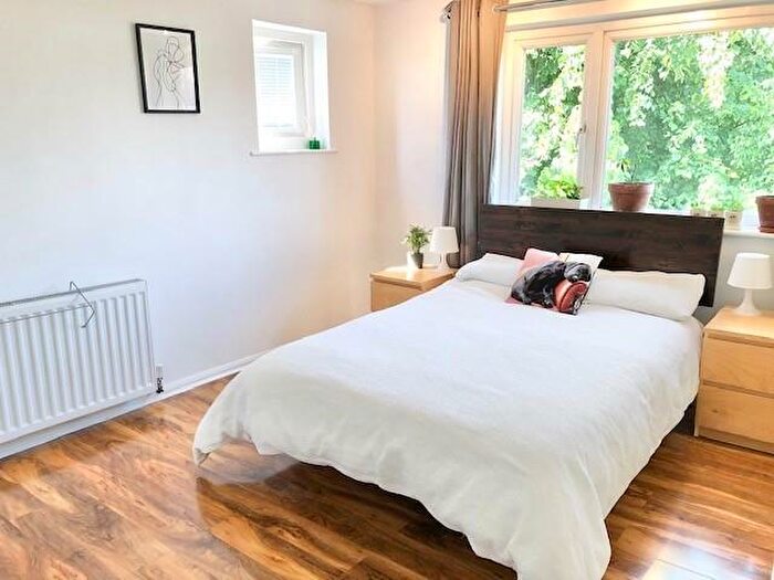 2 Bedroom Apartment To Rent In Cairns Court, Cairns Road, Redland, Bristol, BS6