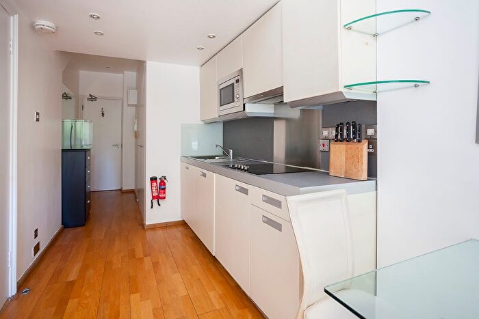 Studio To Rent In St Stephens Gardens, London, W2