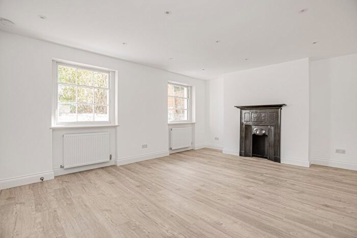 2 Bedroom Flat To Rent In Lillie Road, West Kensington, SW6