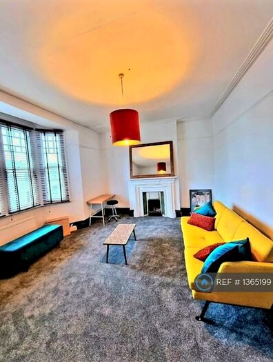 2 Bedroom Flat To Rent In Green Lanes, London, N4