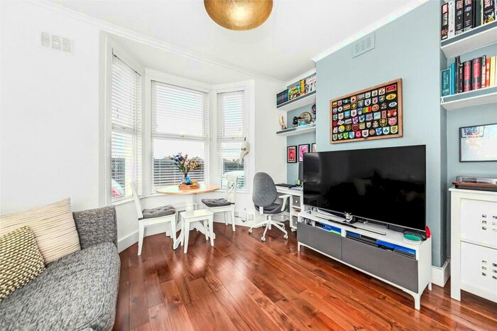 1 Bedroom Apartment For Sale In Belle Vue Park, Thornton Heath, CR7