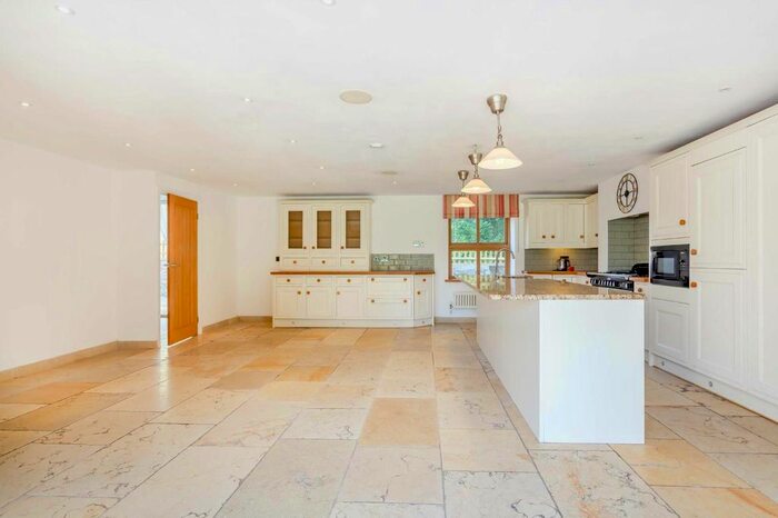 4 Bedroom Detached House For Sale In Pill Row, Caldicot, Monmouthshire, NP26