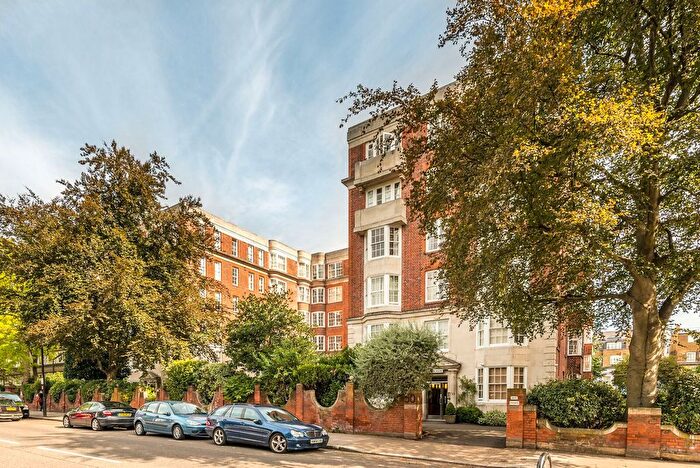 3 Bedroom Flat For Sale In Kensington Park Road, Notting Hill Gate, London, W11