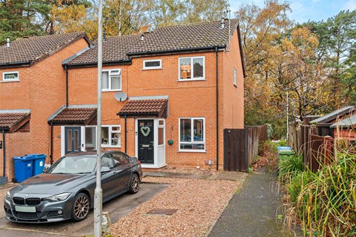 2 Bedroom End Of Terrace House For Sale In Frensham, Bracknell, Berkshire, RG12