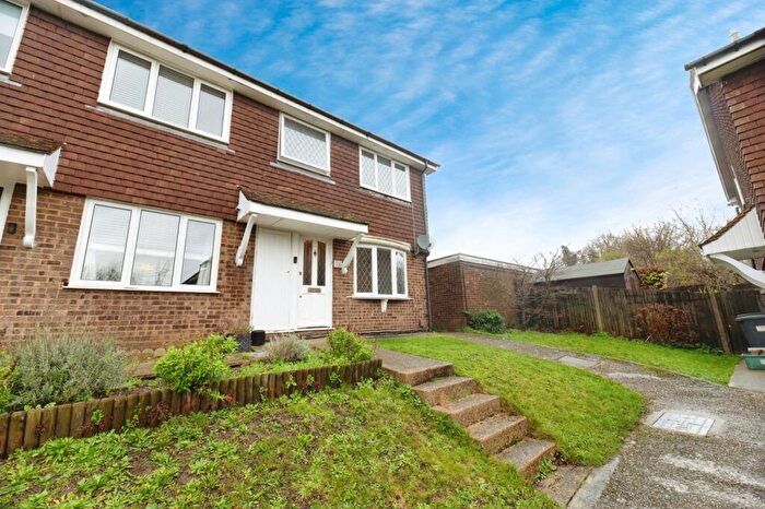 3 Bedroom Terraced House For Sale In Drake Road, Chessington, KT9