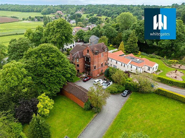 2 Bedroom Flat For Sale In Wentbridge, Pontefract, Wakefield, WF8