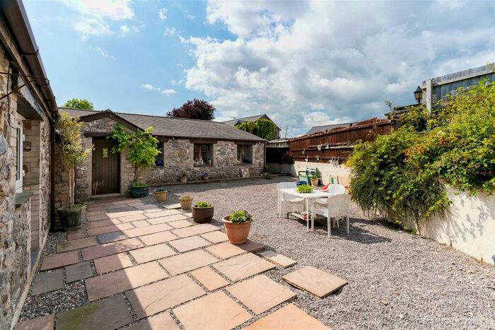 4 Bedroom Barn Conversion For Sale In Bonvilston, Cardiff, CF5