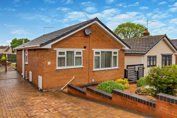 2 Bedroom Detached Bungalow For Sale In Beancroft Close, Wadworth, DN11