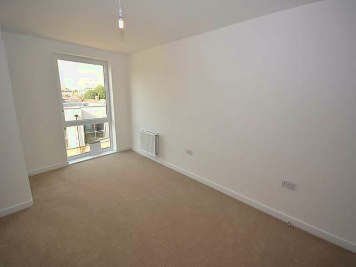 2 Bedroom Apartment To Rent In Dunn Side, CM1