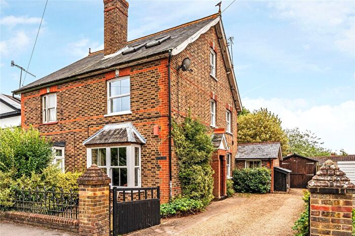 4 Bedroom Semi-Detached House For Sale In Ide Hill Road, Four Elms, Edenbridge, Kent, TN8