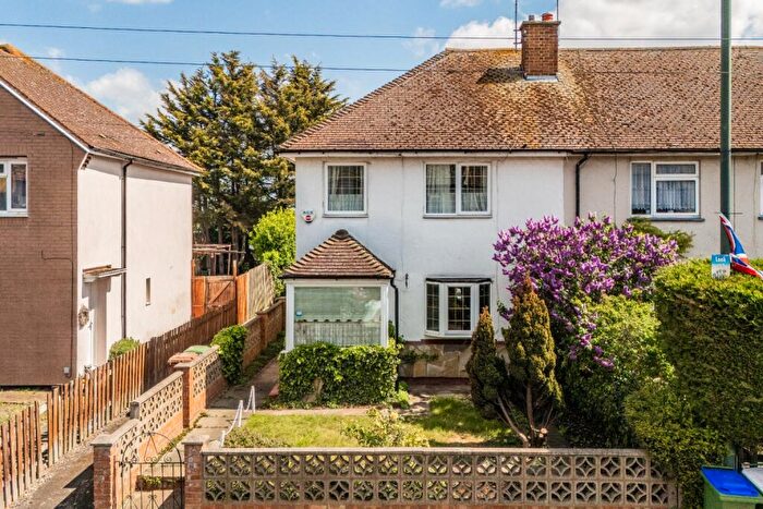 3 Bedroom End Of Terrace House For Sale In Hazel Road, Erith, Kent, DA8