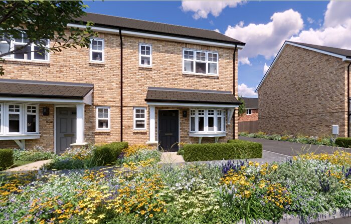 3 Bedroom Semi-Detached House For Sale In Ively Road, Fleet, GU51
