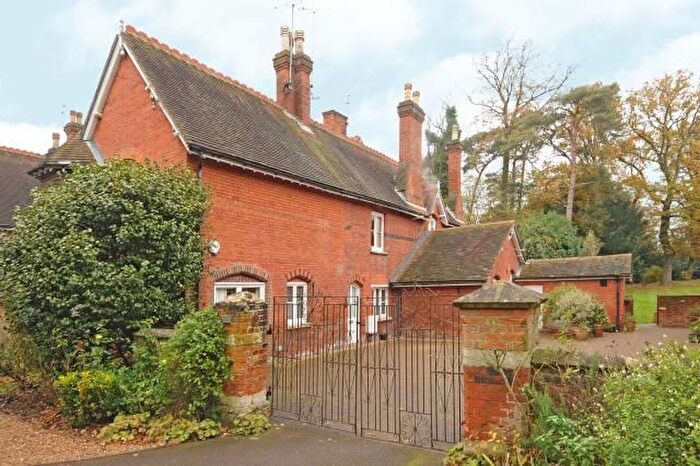 2 Bedroom Flat To Rent In Ascot, Berkshire, SL5