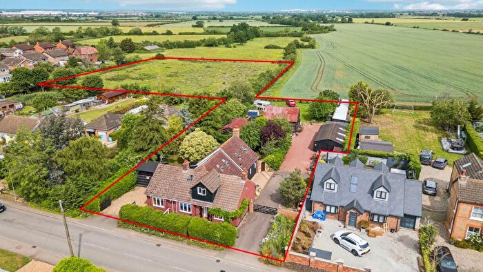 5 Bedroom Detached House For Sale In Cotton End Road, Wilstead, MK45