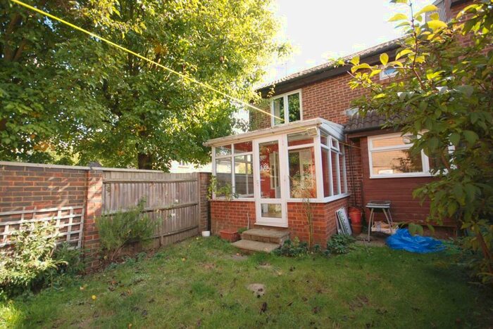 1 Bedroom Maisonette To Rent In Elder Close, Burpham, Guildford, GU4