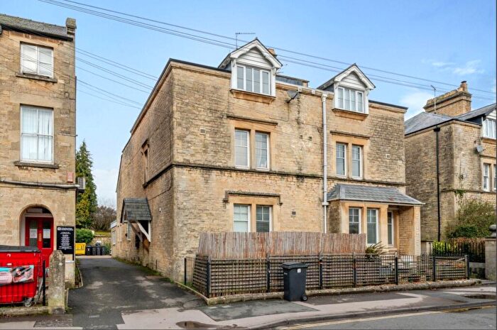 1 Bedroom Apartment For Sale In Ashcroft Road, Cirencester, Gloucestershire, GL7