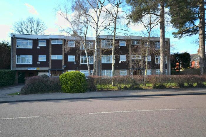 2 Bedroom Flat To Rent In Ascot Court, Winton Drive, Croxley Green, Rickmansworth, WD3