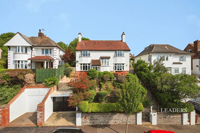 4 Bedroom Detached House To Rent In Pashley Road, Eastbourne, East Sussex, BN20