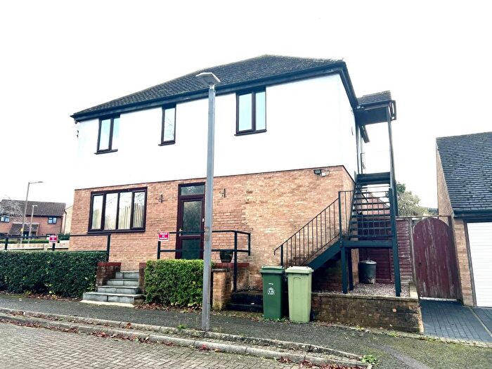 2 Bedroom Maisonette To Rent In Bancroft, Milton Keynes, MK13