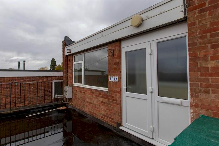 2 Bedroom Flat To Rent In Briar Meads, Oadby, LE2