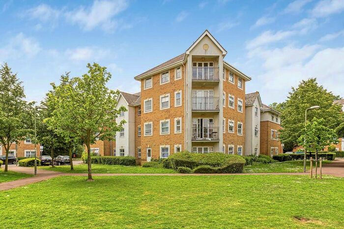 2 Bedroom Flat To Rent In International Way, Sunbury-On-Thames, TW16