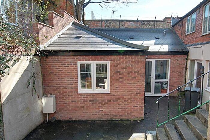 1 Bedroom Flat To Rent In Wicker Hill, Trowbridge, BA14