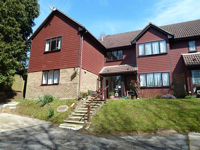 Studio To Rent In Hilders Farm Close, Crowborough, TN6