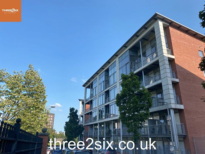 1 Bedroom Flat To Rent In Park Central, Birmingham, West Midlands, B15