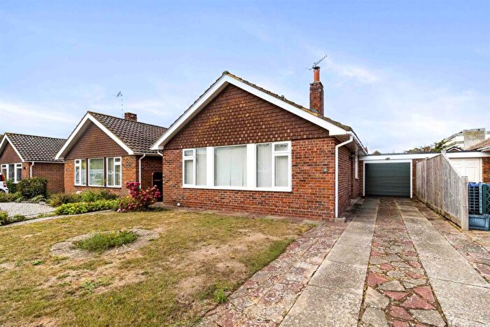 3 Bedroom Detached Bungalow For Sale In Derwent Drive, Goring-By-Sea, BN12