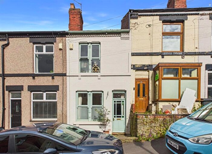 3 Bedroom Terraced House For Sale In Meersbrook Avenue, Sheffield, S8