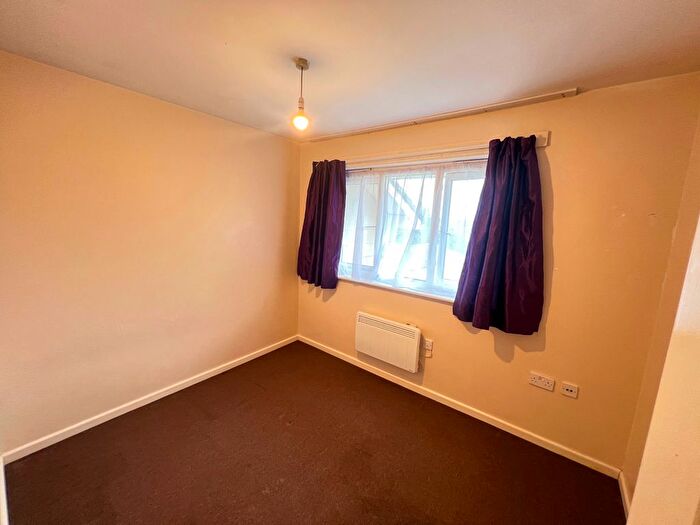 1 Bedroom Flat To Rent In Pentland Close, London, N9